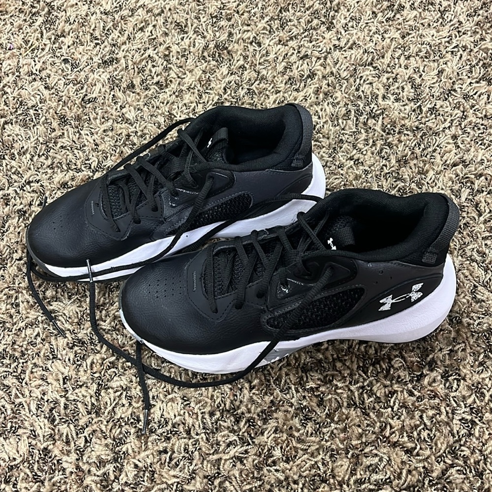 Under Armour Basketball Shoes
